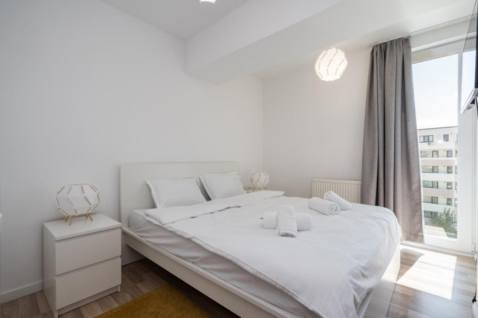 A Home Away - Politehnica Park Boekarest Buitenkant foto